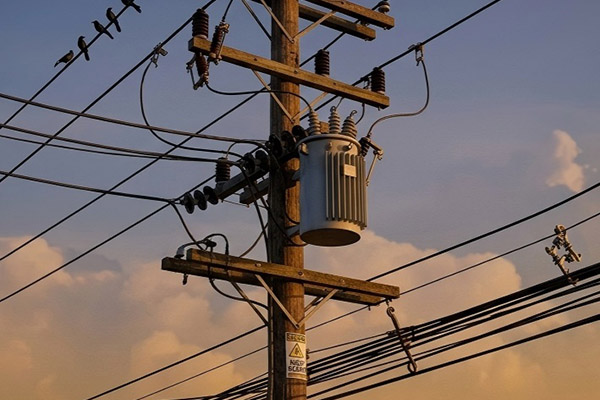 Postes de energía